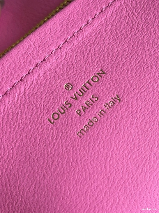 WIS COUSSIN LOUIS VUITTON POCHETTE 1017